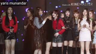 180110 BLACKPINK TWICE Suhyun AKMU Comfort About Yeri Crying at GDA 2018 [upl. by Fattal]